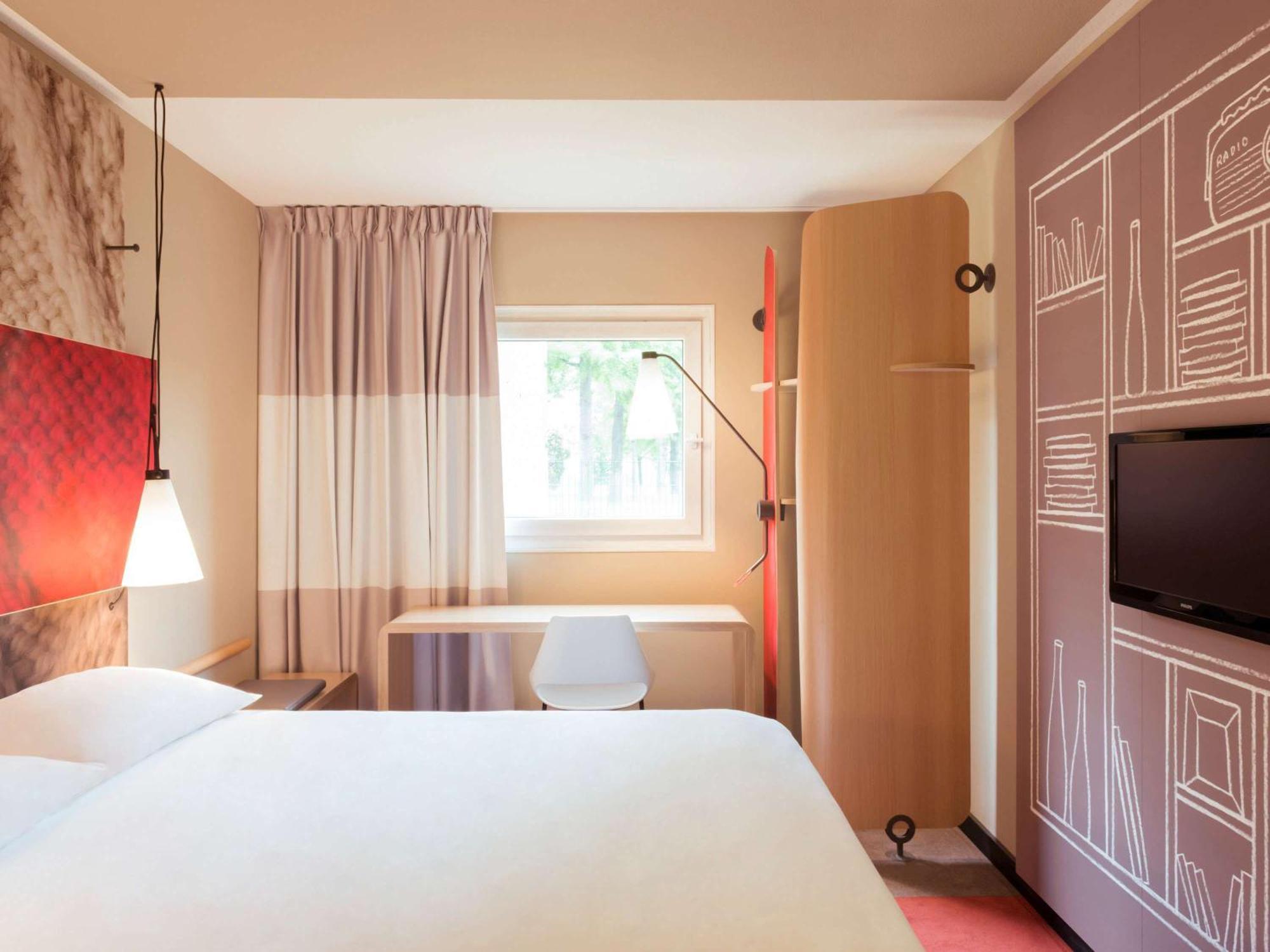 Ibis Отель 2*