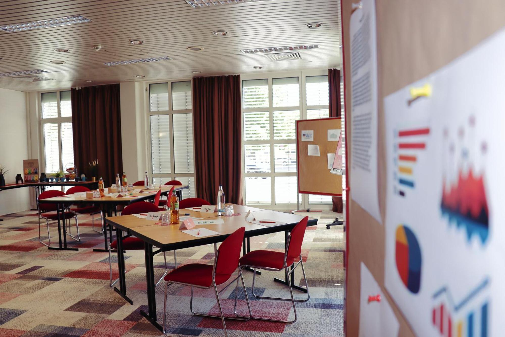 Ibis Hotel 2*